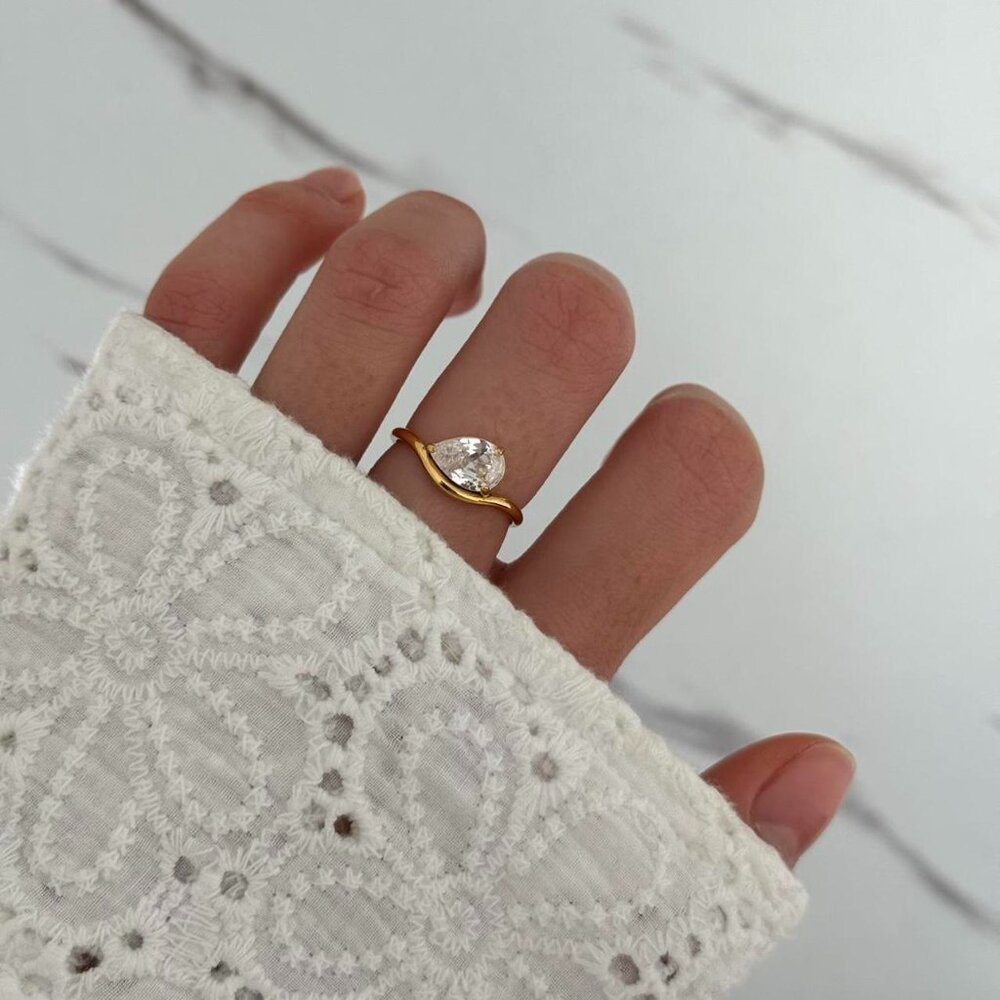 Sku0353 Retro Gold White Gemstone Women Solitaire‎ Fashion Ring + gift bag